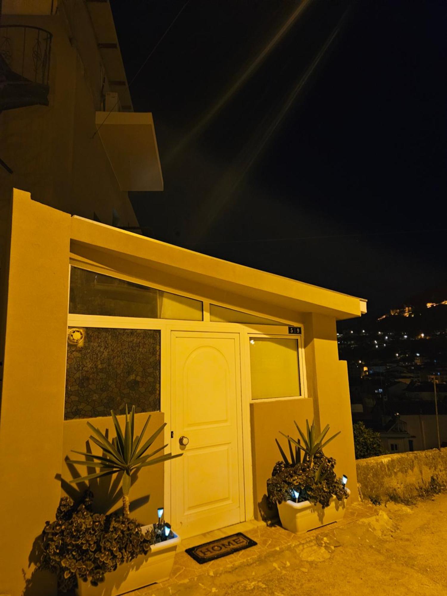 Με Θέα Το Κάστρο Apartment Nafpaktos Exterior foto